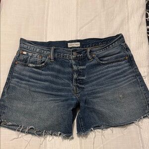 AE77 Classic Denim Women Shorts Sz 8 button fly